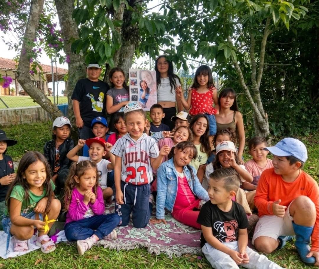¡Dulce María cumplió años y en Llanadas celebramos la Vida con V mayúscula!