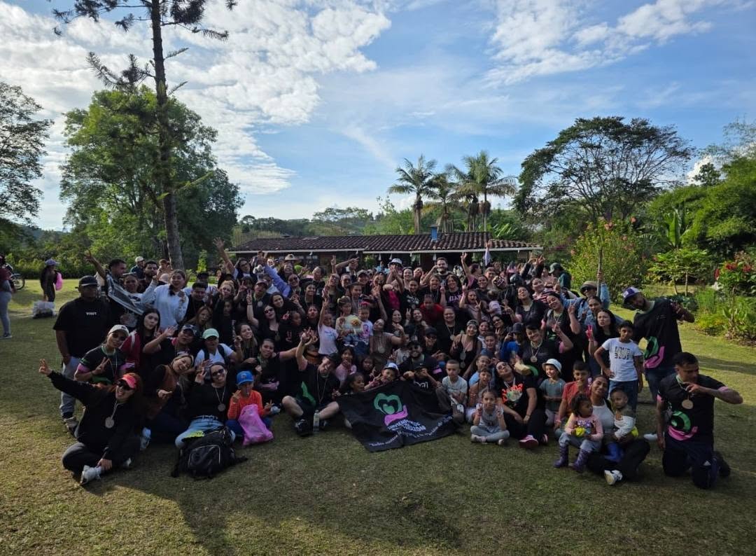 Voluntarios de «Sirviendo desde el Corazón»! Llanadas los lleva en el alma